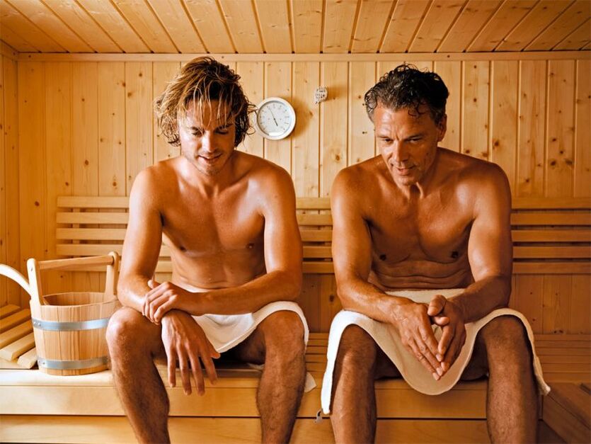 Muži navštevujú saunu na liečbu prostatitídy